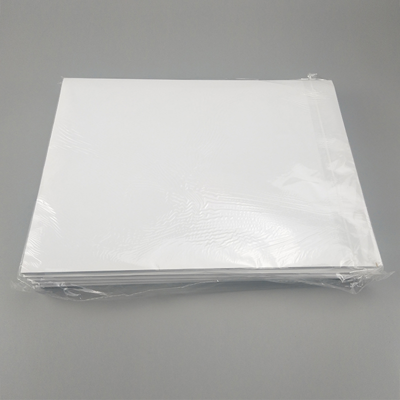 Fundo branco dcr bloco